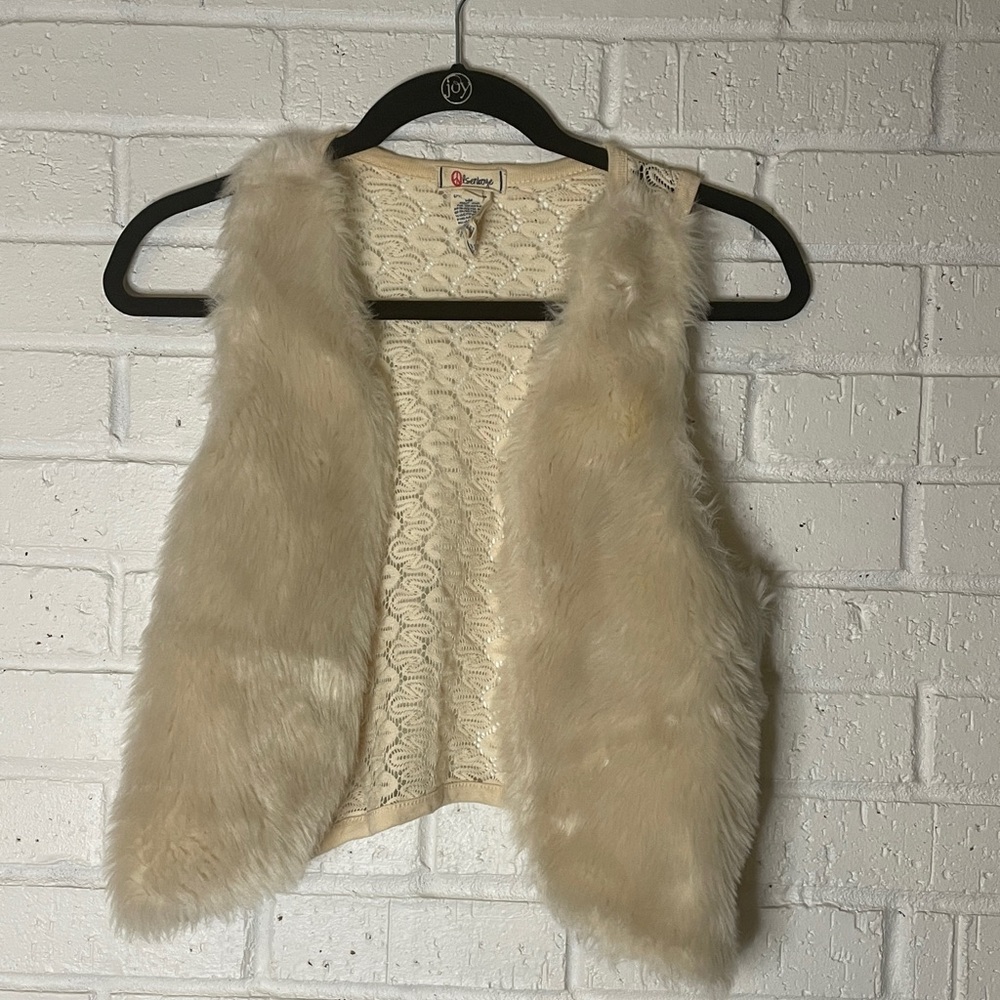 Fur vest